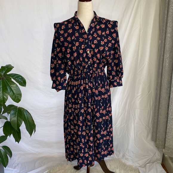 Vintage 3/4 Sleeve Midi Dress w/ Elastic Waist - Picture 4 of 10